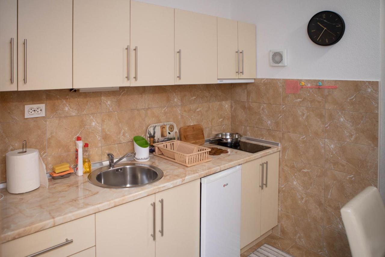 Apartmani Budimcic 特雷比涅 外观 照片