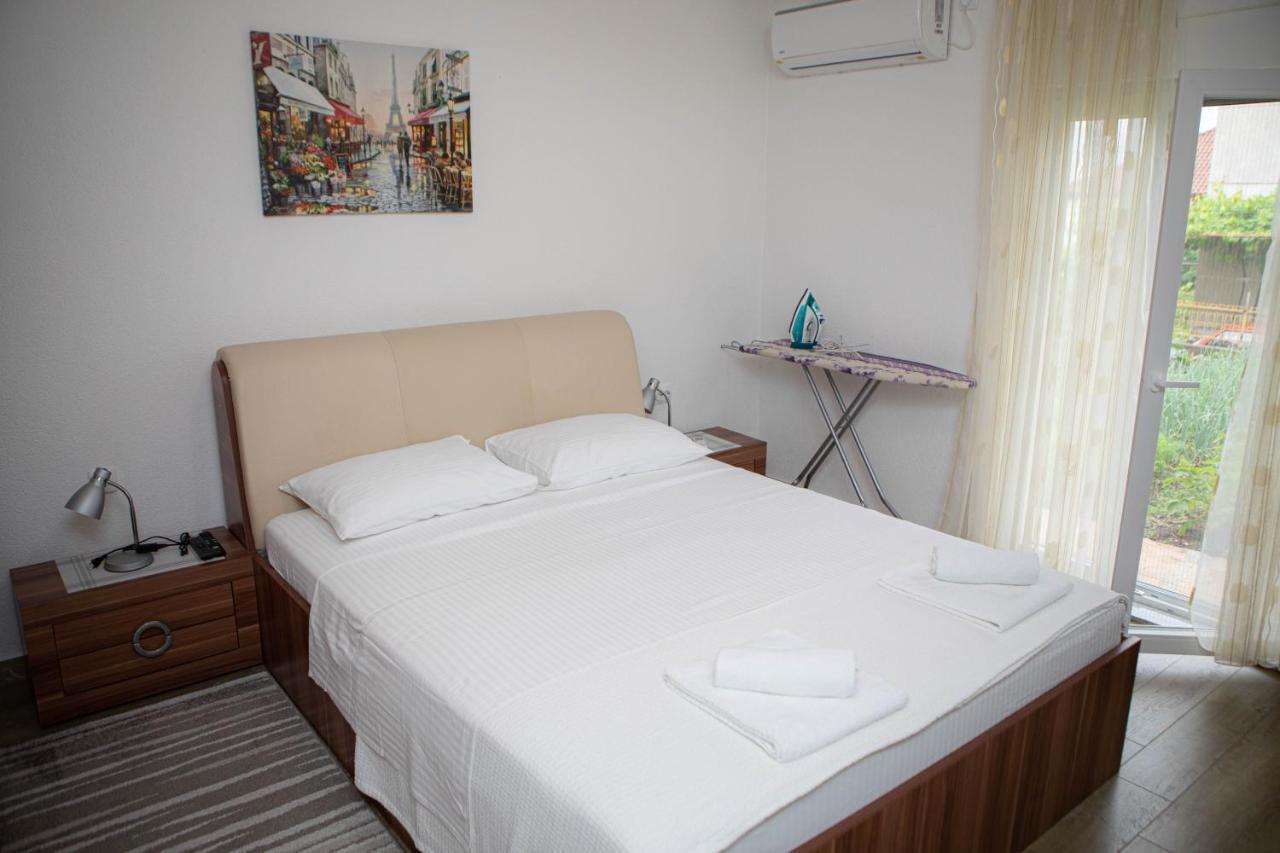 Apartmani Budimcic 特雷比涅 外观 照片