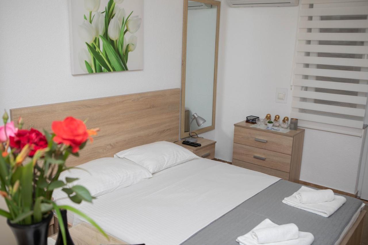 Apartmani Budimcic 特雷比涅 外观 照片