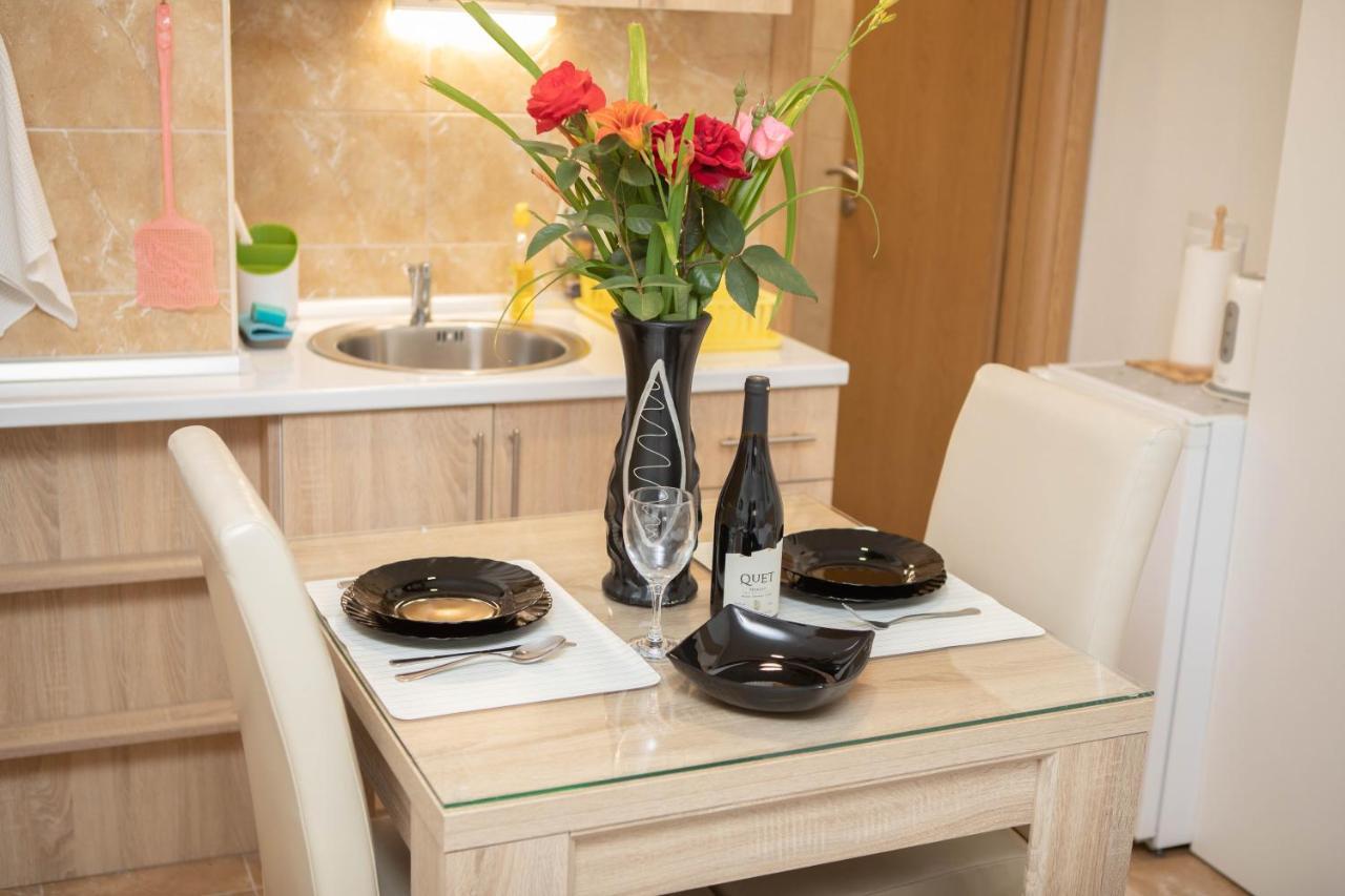 Apartmani Budimcic 特雷比涅 外观 照片