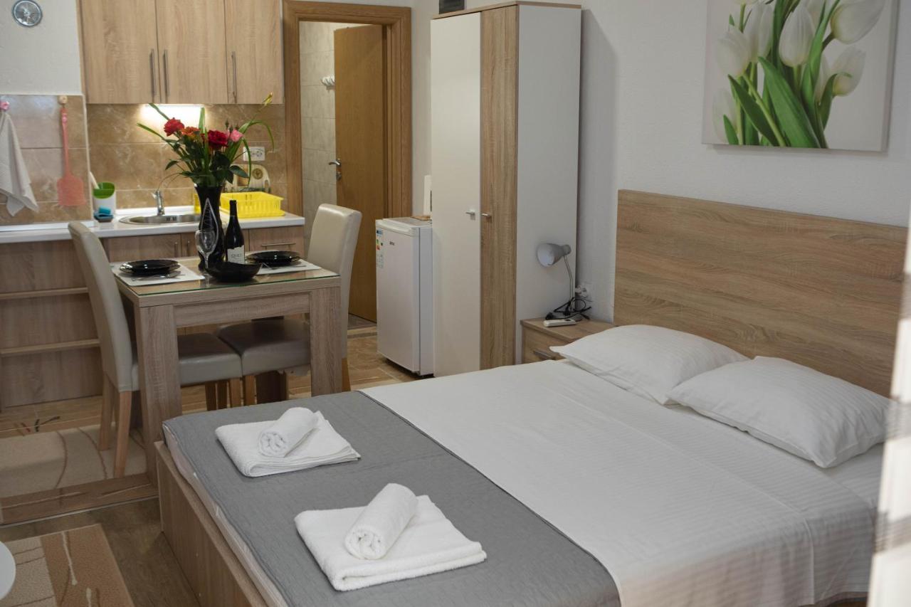 Apartmani Budimcic 特雷比涅 外观 照片